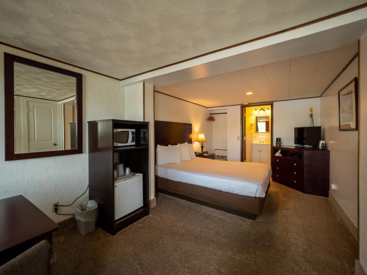 Lake 'N Pines Motel คูเปอร์สทาวน์ ภายนอก รูปภาพ
