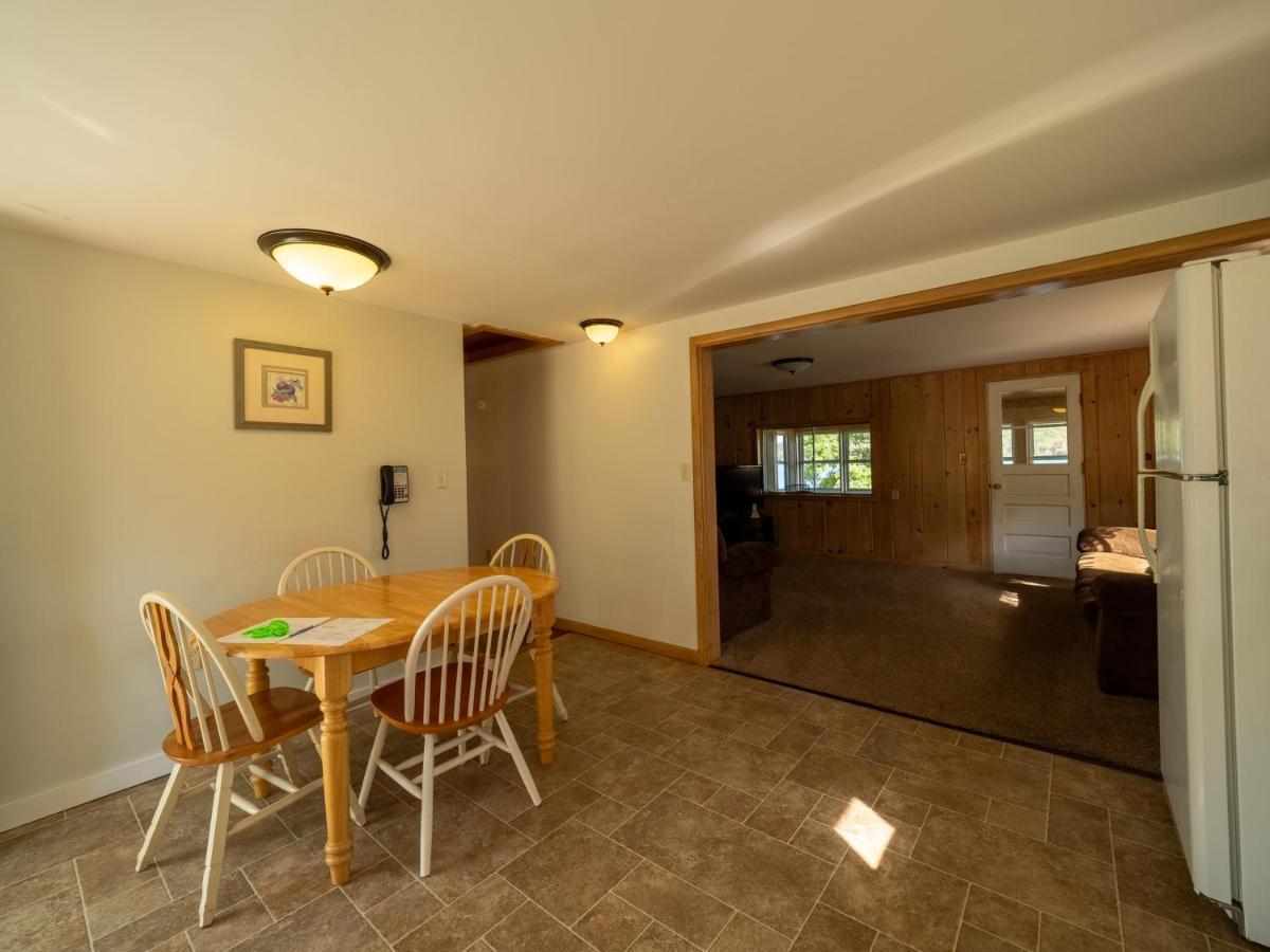 Lake 'N Pines Motel คูเปอร์สทาวน์ ภายนอก รูปภาพ