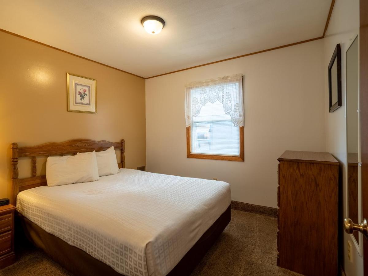 Lake 'N Pines Motel คูเปอร์สทาวน์ ภายนอก รูปภาพ